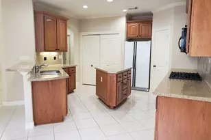 4330 Lake Run Dr, Sugar Land, TX 77459 - Photo 3