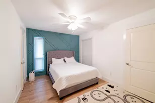 14110 Greenway Dr, Sugar Land, TX 77498 - Photo 11