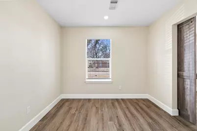 10807 Segrest Drive, Houston, TX 77047 - Photo 15