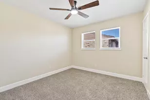 10807 Segrest Dr, Houston, TX 77047 - Photo 19