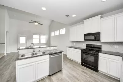 11217 Danny Lane, Willis, TX 77318 - Photo 15