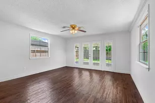 2006 Crestmont Cir, Missouri City, TX 77459 - Photo 5