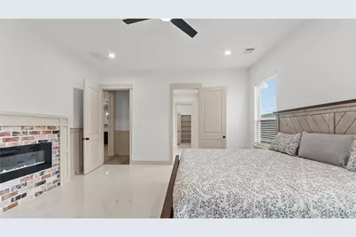 517 Moore Street, Tomball, TX 77375 - Photo 17