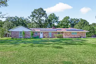 506 N Clear Creek Dr, Friendswood, TX 77546 - Photo 1