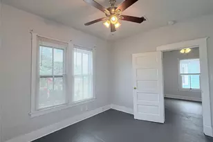 1924 26th St, Galveston, TX 77550 - Photo 19