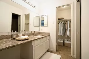 10314 Hollow Canyon Ct, Sugar Land, TX 77498 - Photo 11