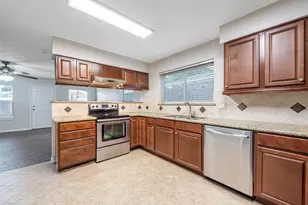 306 Woodvale Dr Dr, League City, TX 77573 - Photo 17