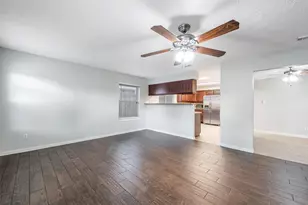 306 Woodvale Dr Dr, League City, TX 77573 - Photo 13