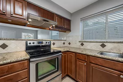 306 Woodvale Dr Drive, League City, TX 77573 - Photo 19