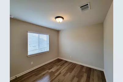 100 Castlegate Lane, Jersey Village, TX 77065 - Photo 5