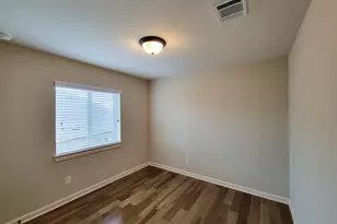 100 Castlegate Ln, Jersey Village, TX 77065 - Photo 5