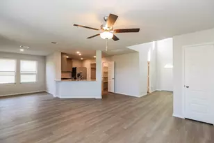 10731 Sunlit St, Conroe, TX 77303 - Photo 5