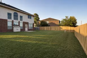 10807 Oak Bayou Ln, Houston, TX 77064 - Photo 35