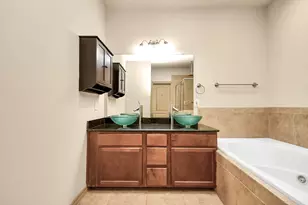 5711 Kiam St, Houston, TX 77007 - Photo 25