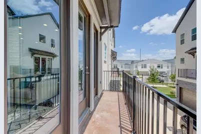 2014 Saint Charles Street, Houston, TX 77003 - Photo 3