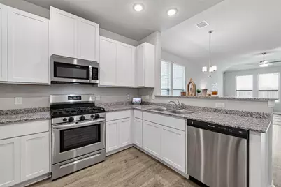 8006 Barret Travis Court, Beasley, TX 77417 - Photo 11