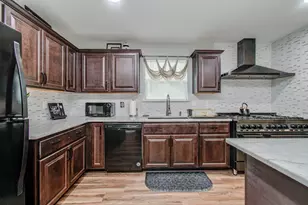 2722 Vega St, Houston, TX 77088 - Photo 23