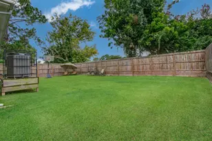 2722 Vega St, Houston, TX 77088 - Photo 37