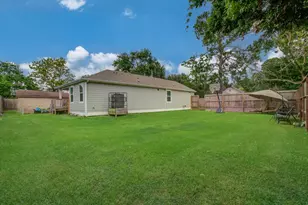 2722 Vega St, Houston, TX 77088 - Photo 35