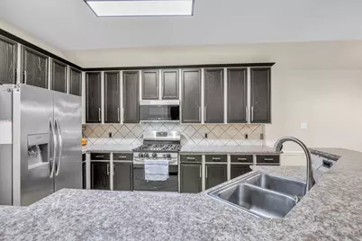 657 26th Avenue N, Texas City, TX 77590 - Photo 11