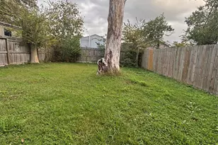 1208 Pine St, Baytown, TX 77520 - Photo 11