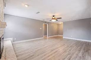 13286 Lake Breeze Ln, Willis, TX 77318 - Photo 9
