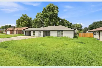 13286 Lake Breeze Lane, Willis, TX 77318 - Photo 3