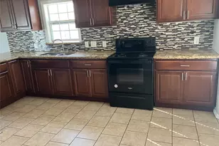 118 Walnut, Blessing, TX 77419 - Photo 5