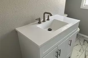 118 Walnut, Blessing, TX 77419 - Photo 19