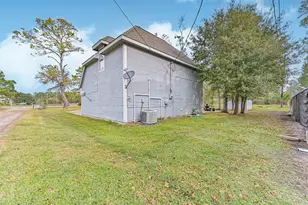515 County Rd 193, Alvin, TX 77511 - Photo 25