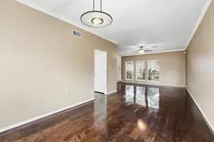 15606 Lago Villa Dr, Tomball, TX 77377 - Photo 7