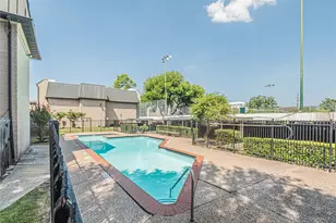 8423 Hearth Dr, Houston, TX 77054 - Photo 33