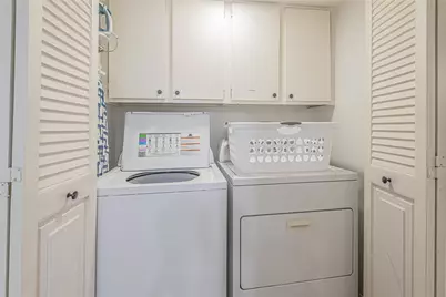 8423 Hearth Drive #4, Houston, TX 77054 - Photo 27