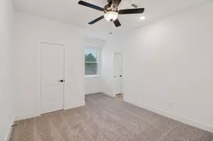 26257 E Outrider Banks Cir, Montgomery, TX 77316 - Photo 19