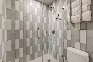 9333 Memorial Dr, Houston, TX 77024 - Photo 21