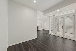 5913 Woodway Place Ct, Houston, TX 77057 - Photo 5