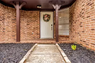 3816 Cottonwood Dr, La Porte, TX 77571 - Photo 3