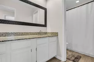 3816 Cottonwood Dr, La Porte, TX 77571 - Photo 19