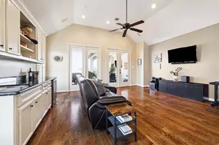 1305 W Bell St, Houston, TX 77019 - Photo 29
