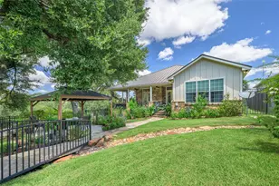 100 Kathleen Ave, La Grange, TX 78945 - Photo 29