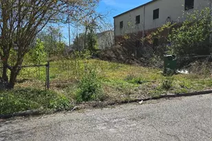 918 E 32nd 1/2 St, Houston, TX 77022 - Photo 1