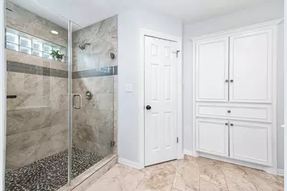 1114 W Castlewood Avenue, Friendswood, TX 77546 - Photo 21