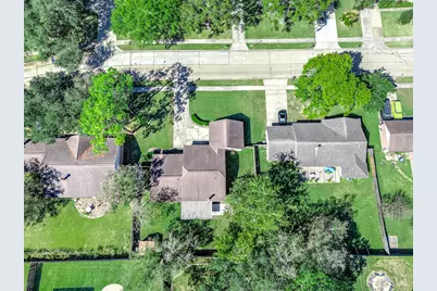 1114 W Castlewood Avenue, Friendswood, TX 77546 - Photo 33