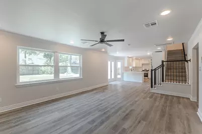 2206 Thousand Pines Drive, Kingwood, TX 77339 - Photo 7