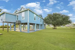 909 18th St, San Leon, TX 77539 - Photo 11