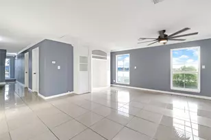 909 18th St, San Leon, TX 77539 - Photo 17