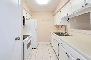 12550 Whittington Dr, Houston, TX 77077 - Photo 7