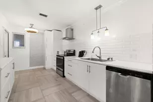 2824 Briarhurst Dr, Houston, TX 77057 - Photo 1