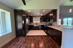 4750 Backenberry Dr, Friendswood, TX 77546 - Photo 9