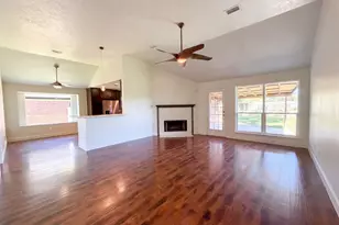 4750 Backenberry Dr, Friendswood, TX 77546 - Photo 3